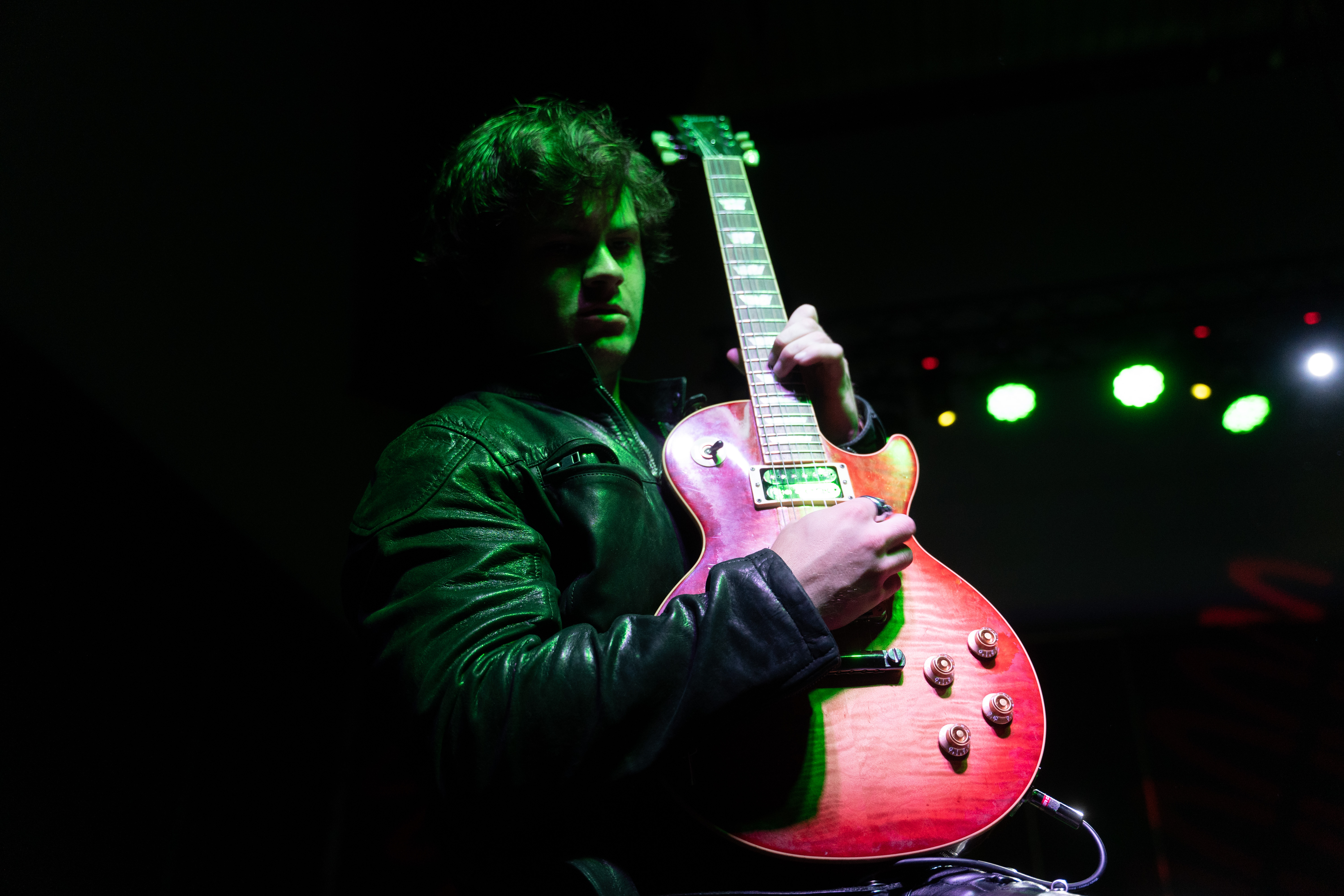 Erik Findling & High Street- Shut Me Out