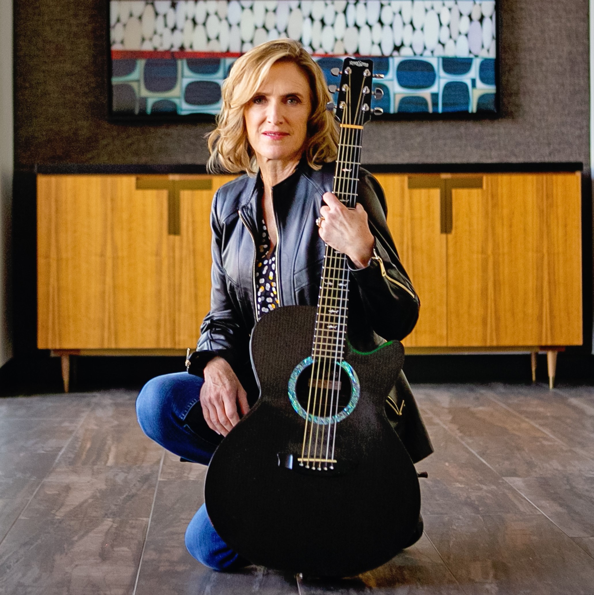 Sandy King reveals “No Words”, a powerful single harboring a potent message