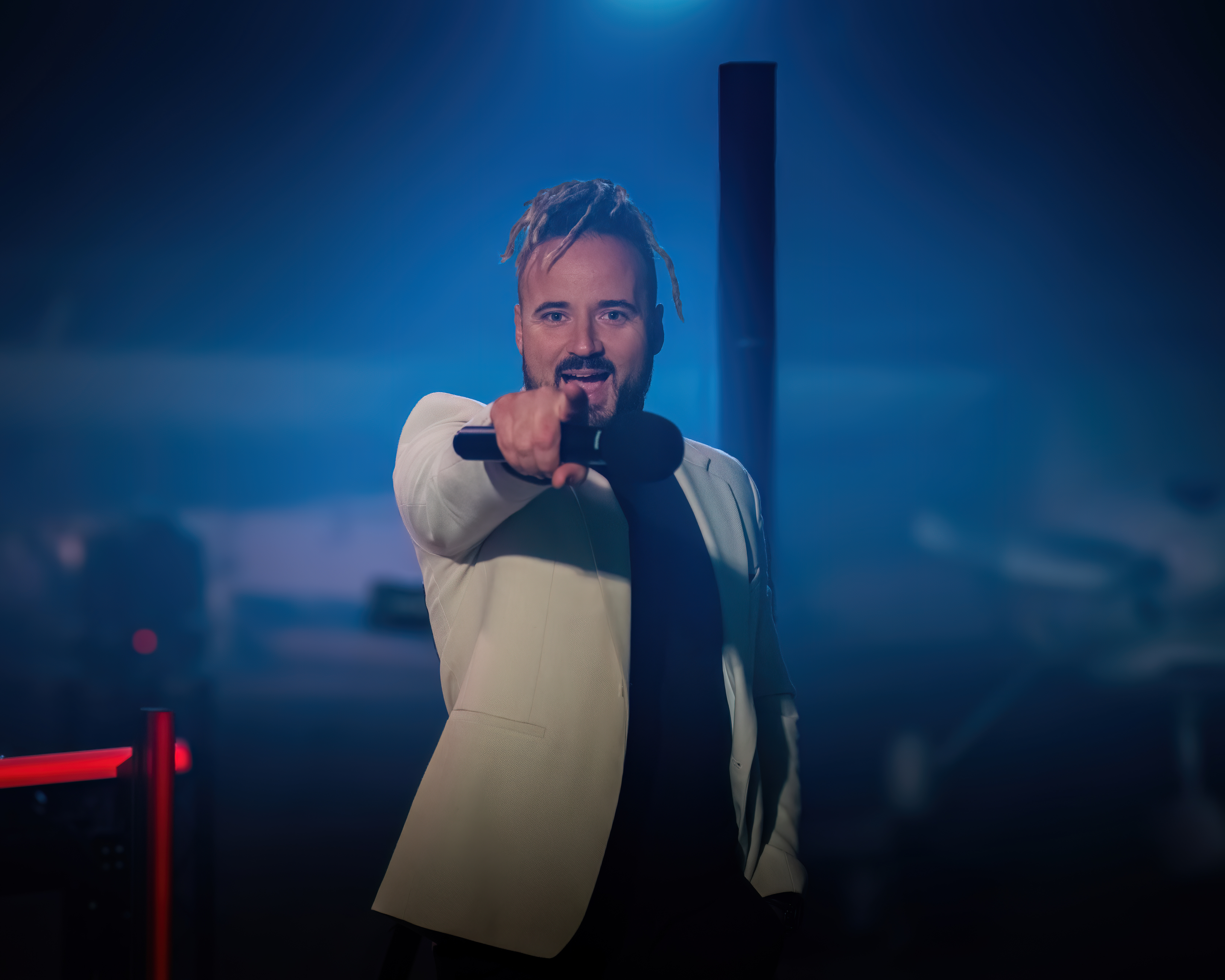 Manuel Lupen’s upbeat and fun party anthem “1989 Turn It Up”