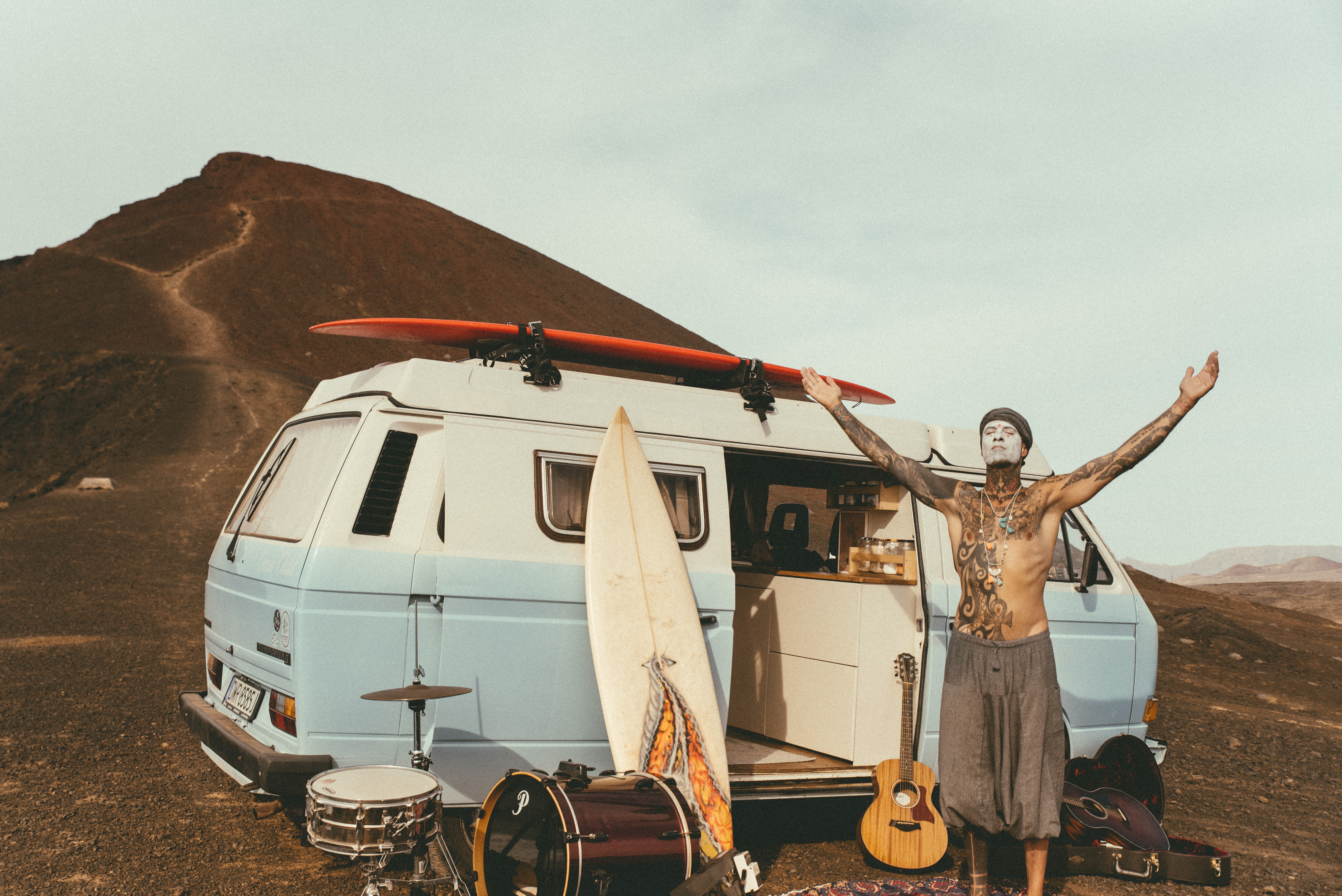 Experience Nature Through THE TRVLR’s beautiful new single ‘Dubois Snake Skin’