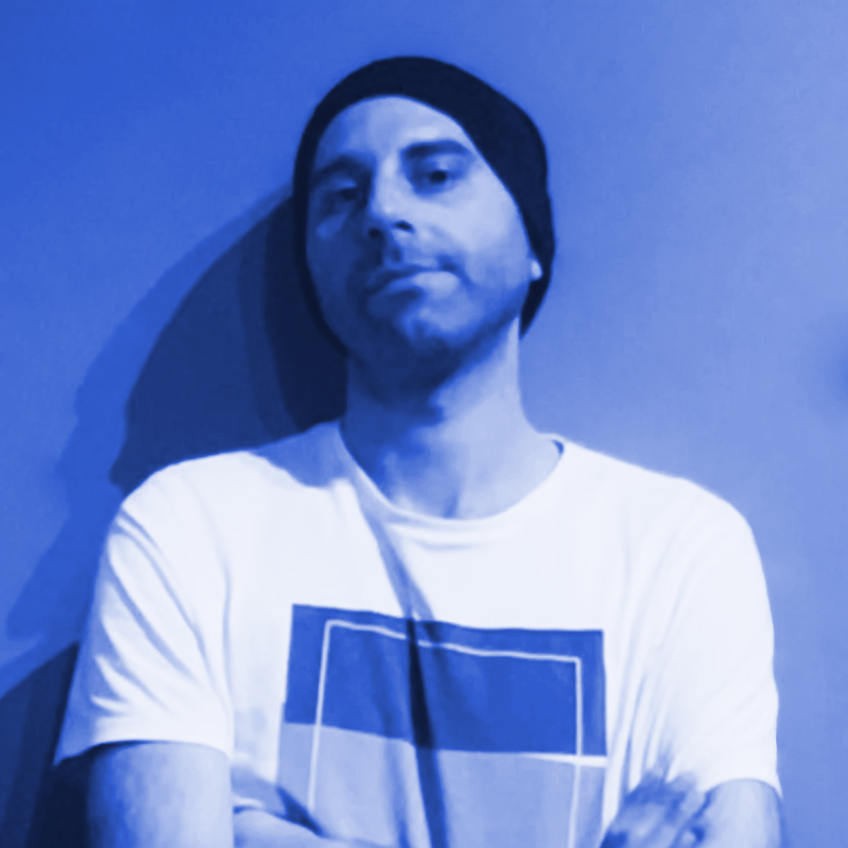 Ivofonic challenges the lines of perception on stunning new dream pop single “Real”