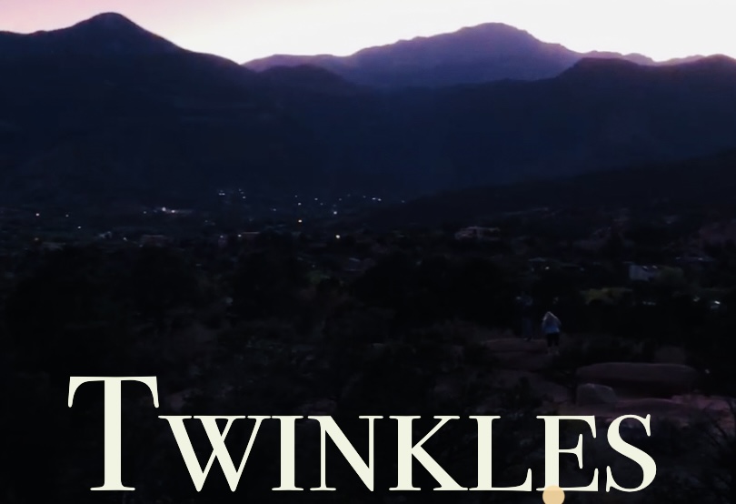 HEART CHAIN TWINKLES ARTICLE COVER